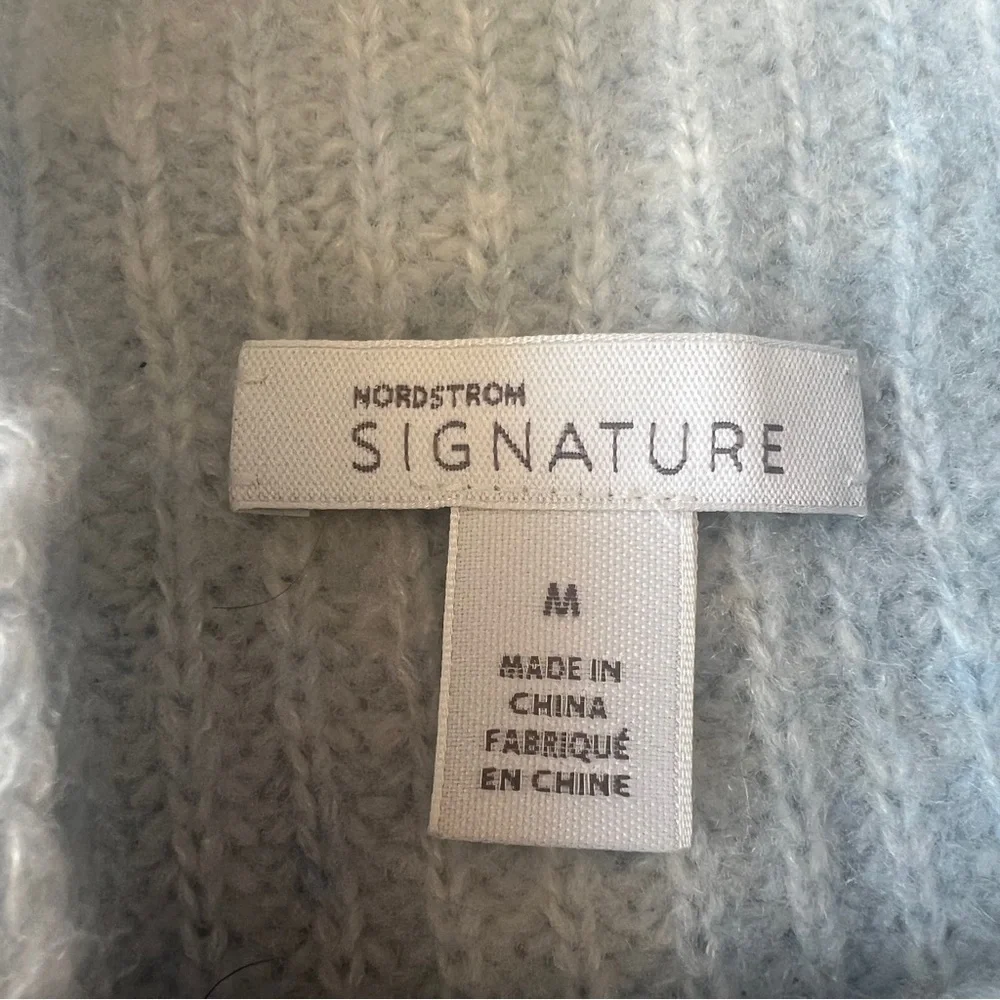 Nordstrom Signature Cashmere and Silk Sweater Size Medium Light Blue N7